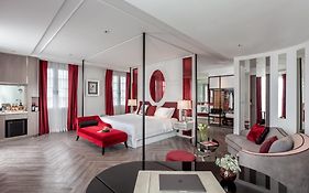 La Seine Hotel